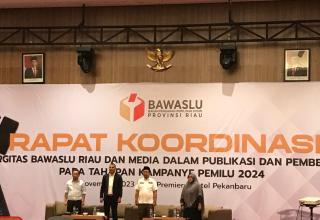 Bawaslu Riau Gandeng Media Menjadi Kontrol Publikasi Pemilu